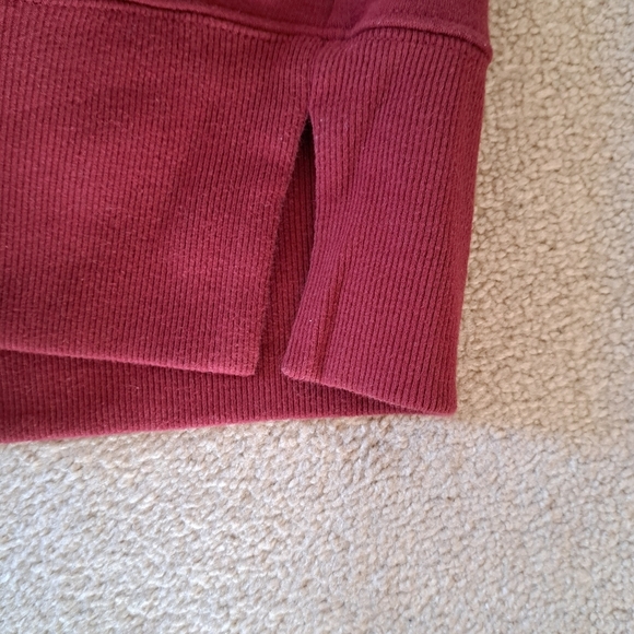 Kirkland Signature Sweatshirt Crewneck Cozy Fleece Lined Burgandy Medium - Picture 9 of 11